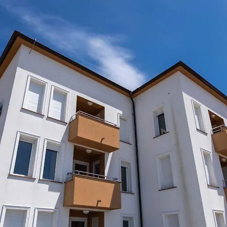 One-bedroom In Lv Apartmán *