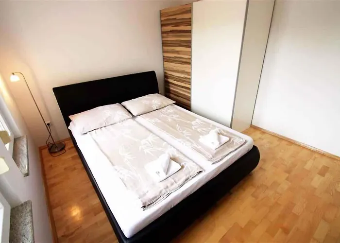 公寓 One-bedroom In Lv *