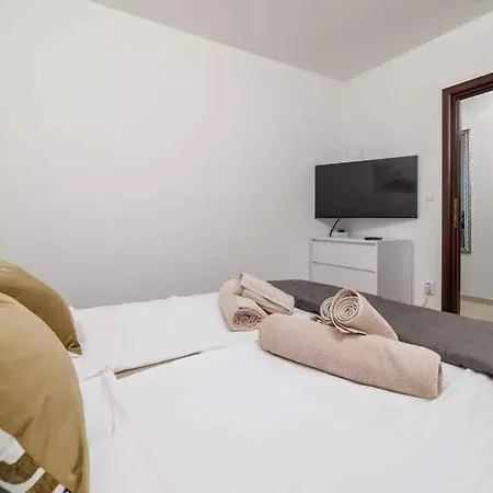 One-bedroom In Lv קריקווניצה